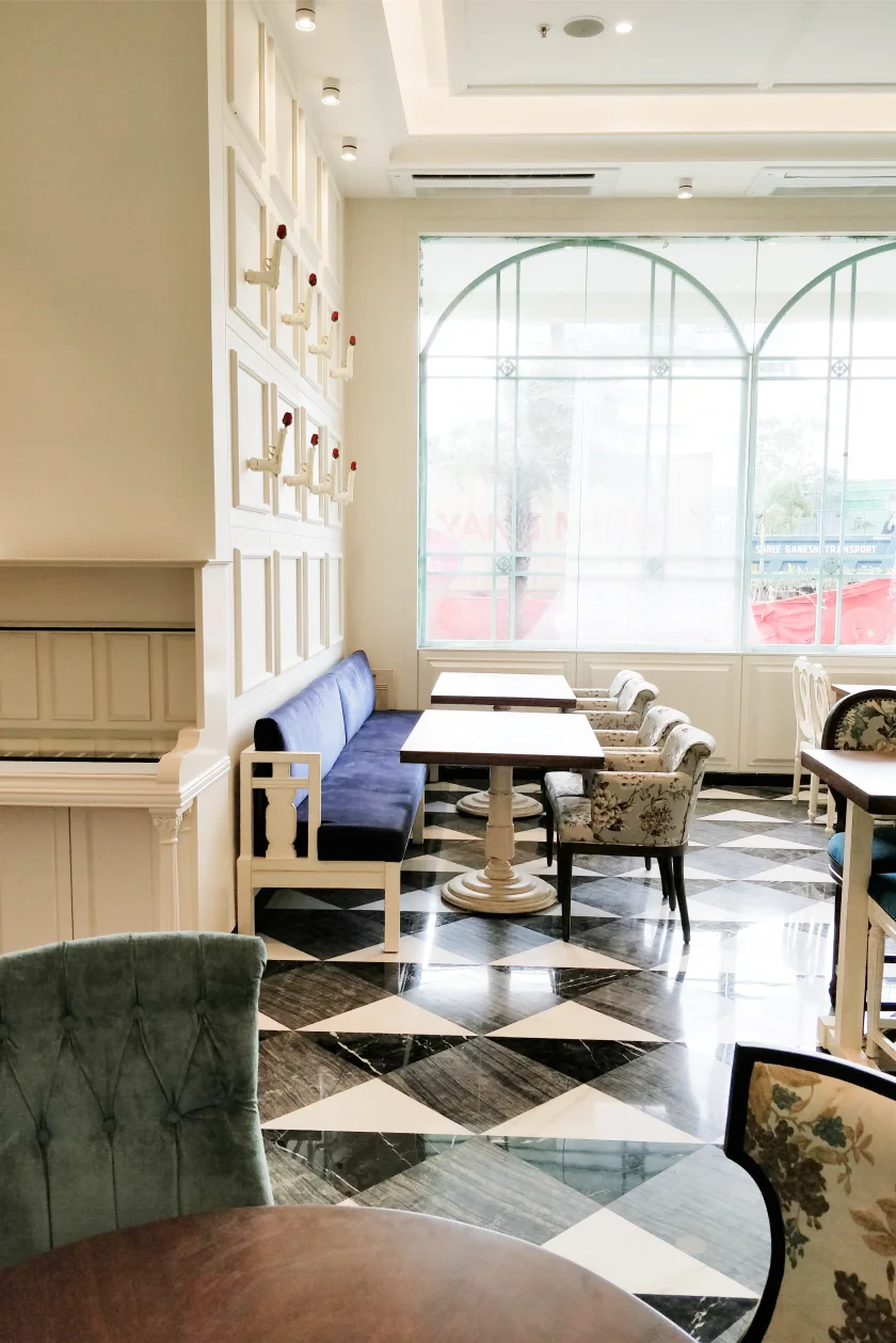 Cafe De Paris interior design by Circle Design