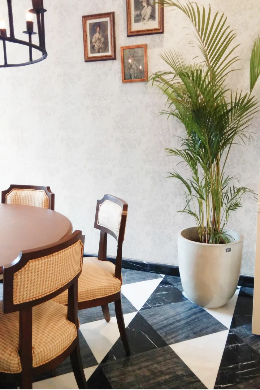 Cafe De Paris interior design by Circle Design