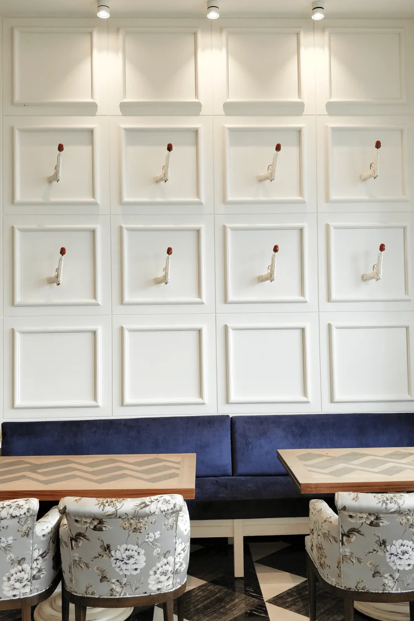 Cafe De Paris interior design by Circle Design