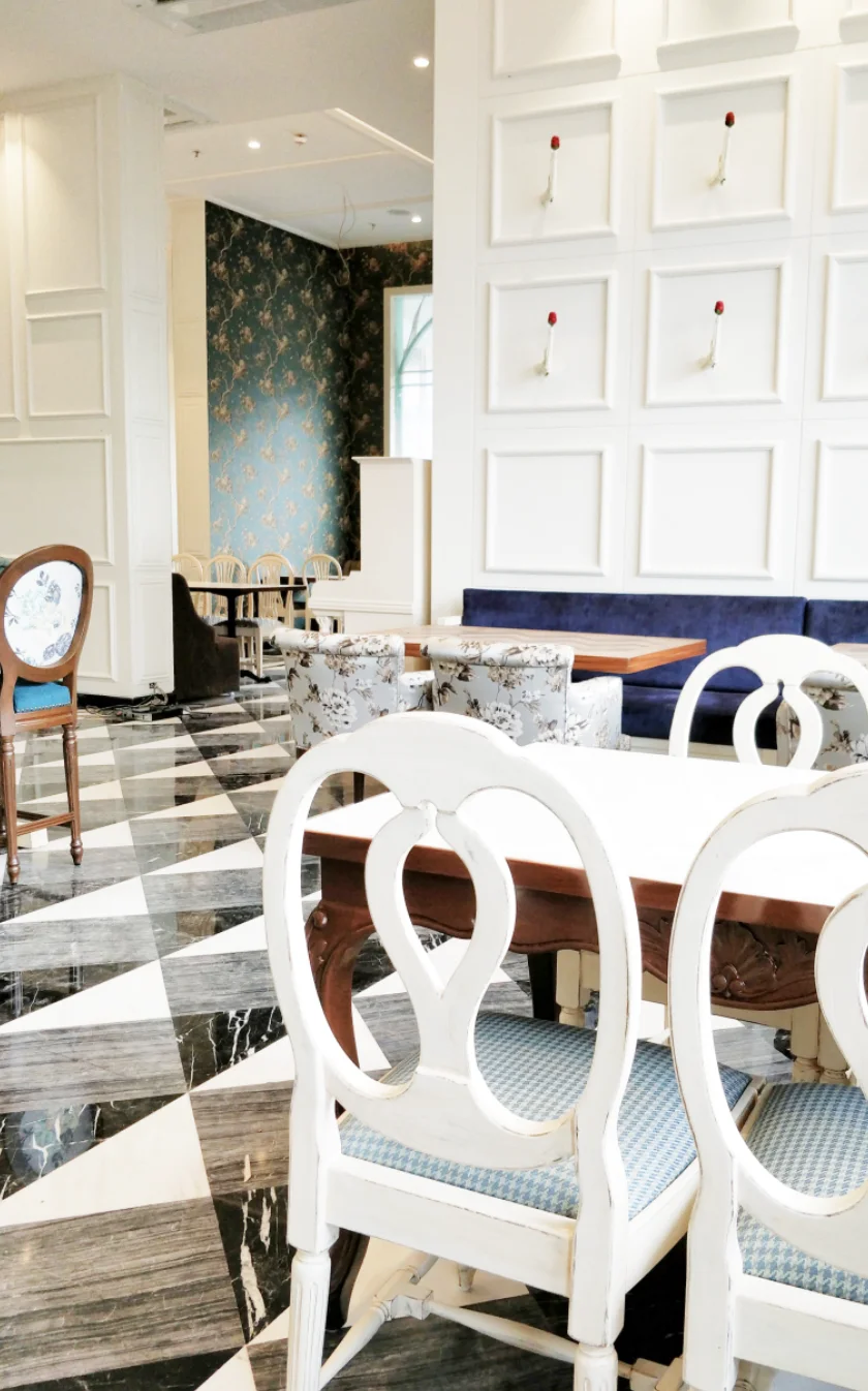 Cafe De Paris interior design by Circle Design