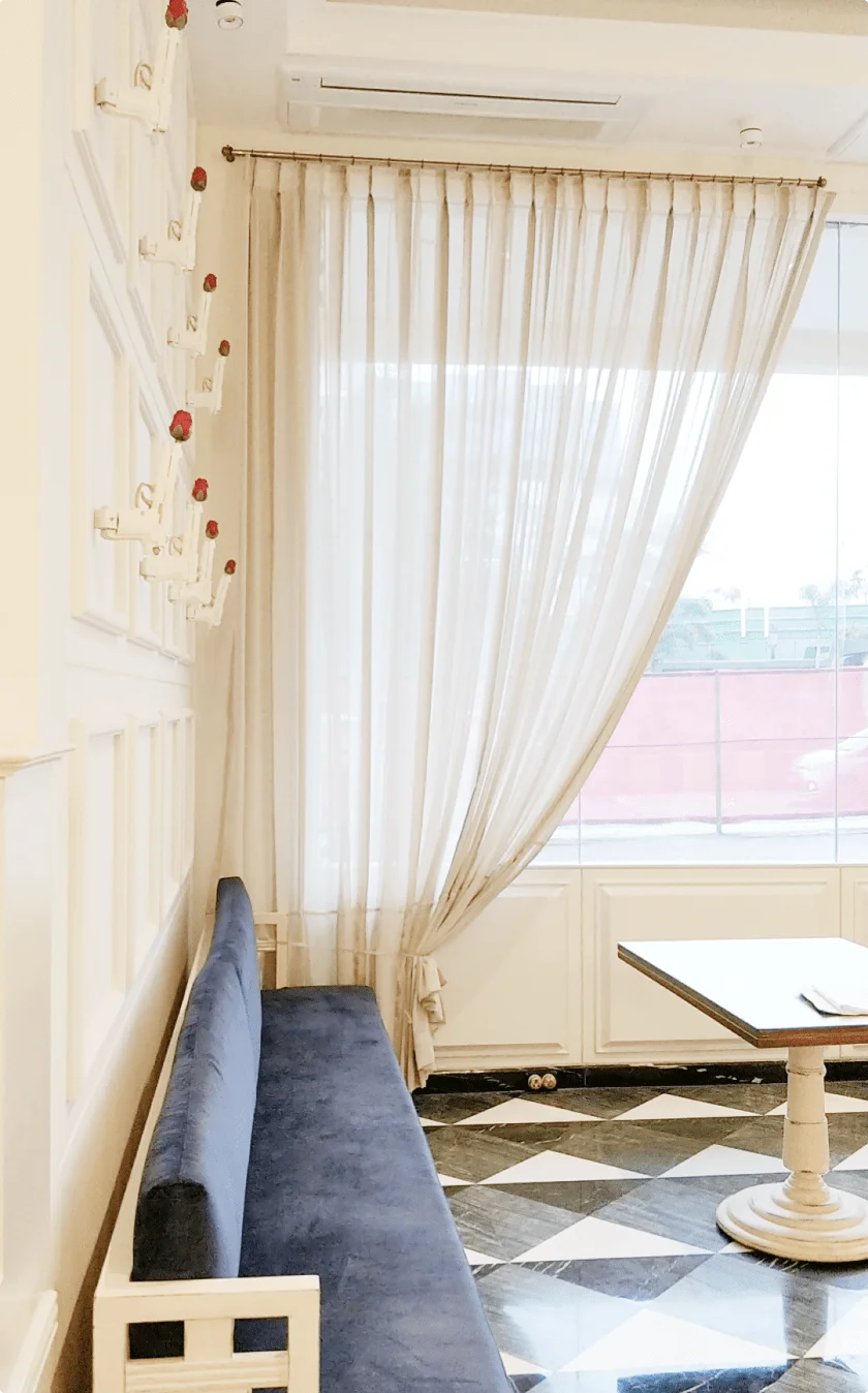 Cafe De Paris interior design by Circle Design